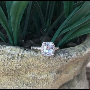 SOLD OUT - Radiant cut with halo